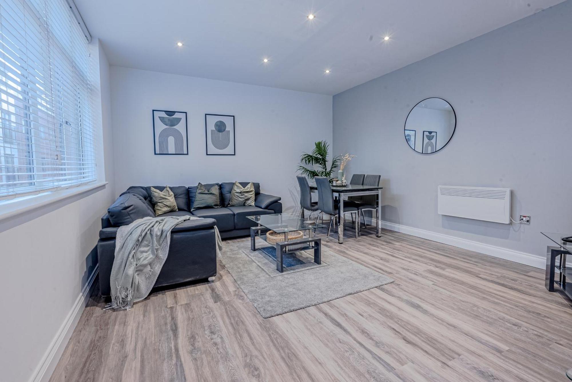 Stunning Three Bedroom Townhouse In The Jewellery Quarter, Birmingham City Centre Sleeps 5- Free Parking Exterior photo